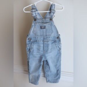 OshKosh B’gosh Classic Denim Vestbak Overalls 12M Light Wash